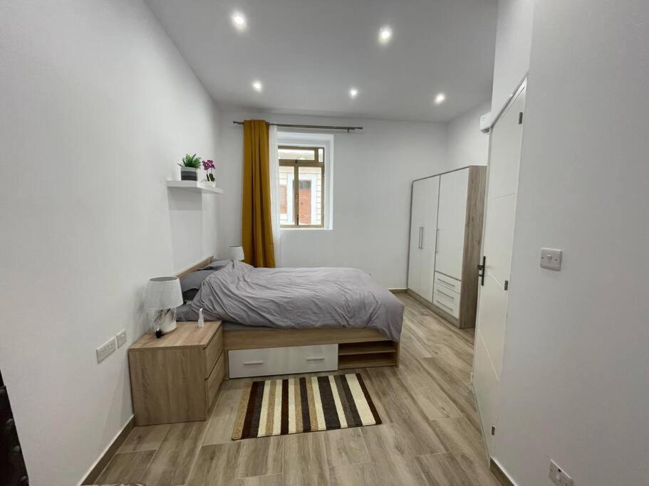 New Two Bedroom Flat Kamila On A Dwell 슬리에마 외부 사진